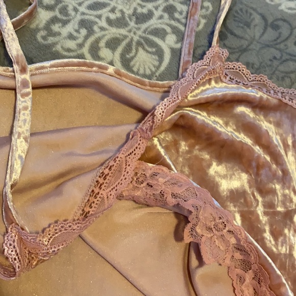 vintage velour tank - Picture 2 of 2